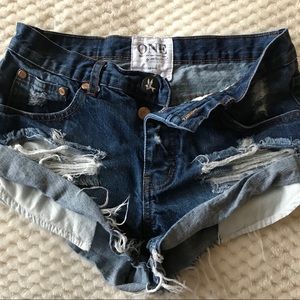 One Teaspoon Bandits distressed jean shorts